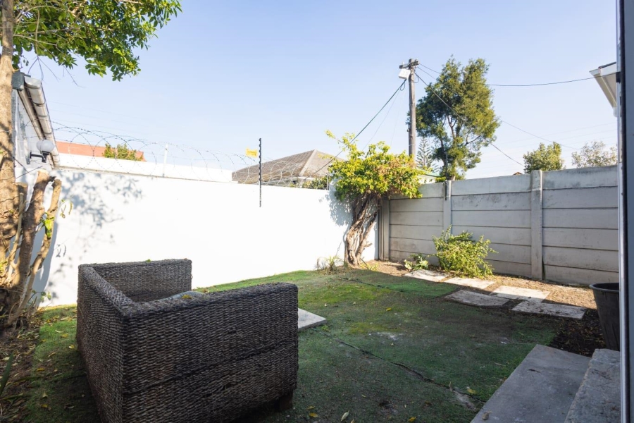 To Let 2 Bedroom Property for Rent in Wynberg Western Cape